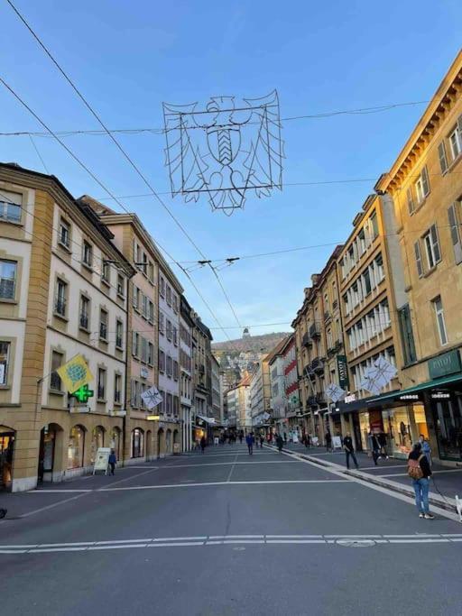 V&V Centre Neuchâtel Exteriör bild
