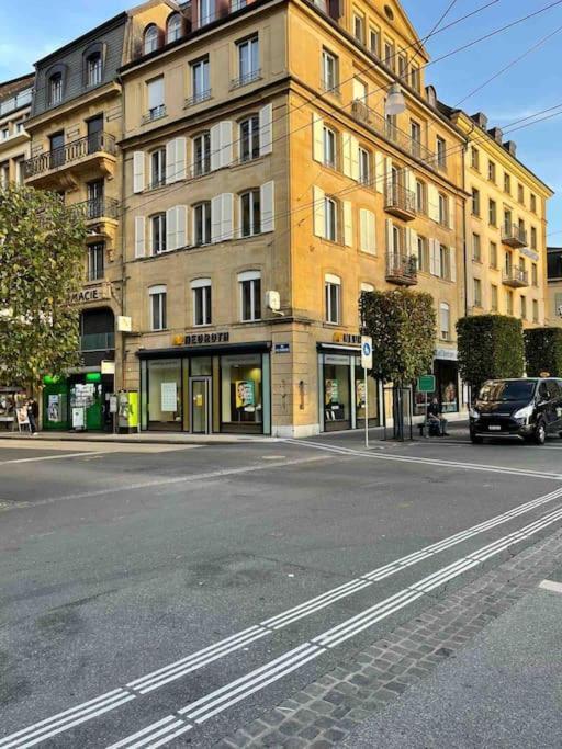 V&V Centre Neuchâtel Exteriör bild